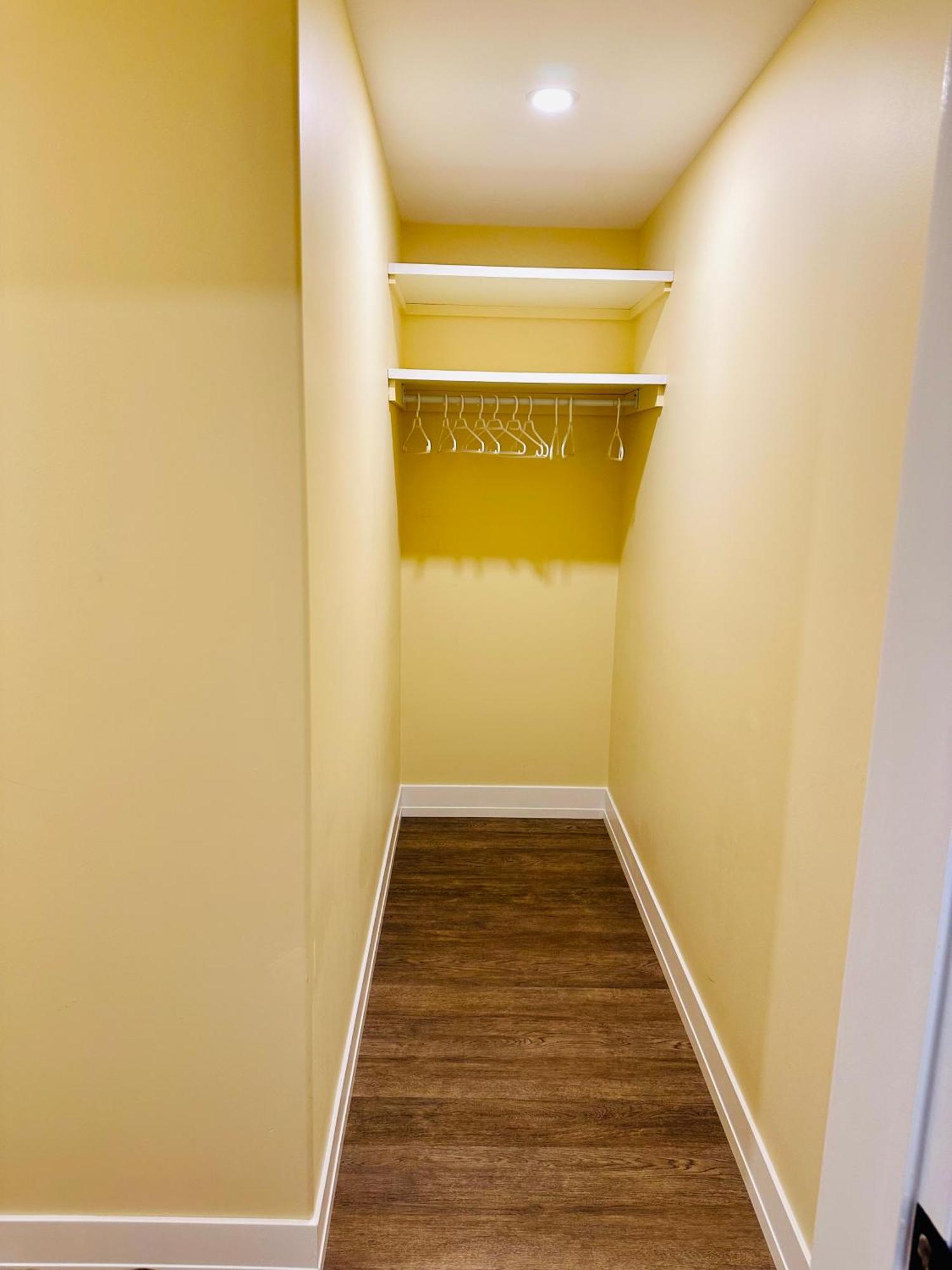 Apartament Luxurious Basement Retreat Charlottetown Zewnętrze zdjęcie